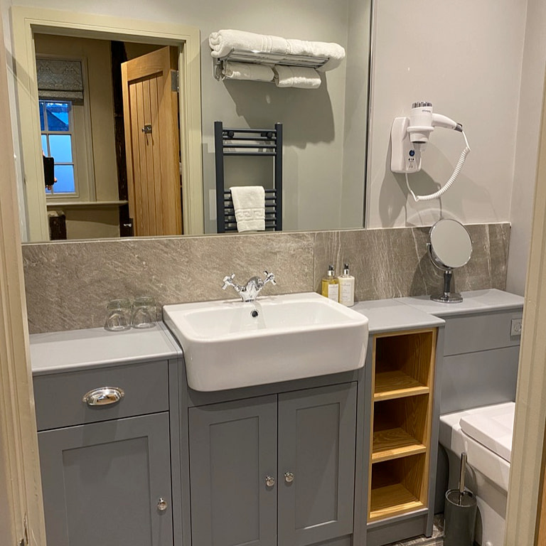 Deluxe King room ensuite